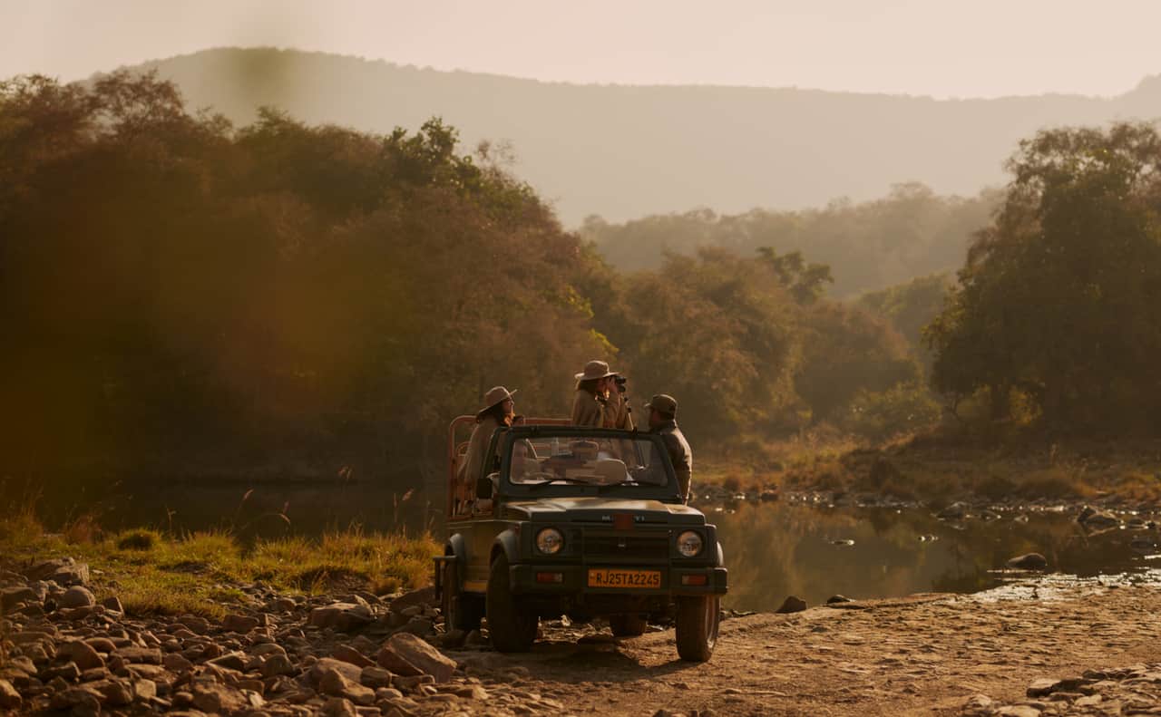 Visitors planning a Ranthambore wildlife trip